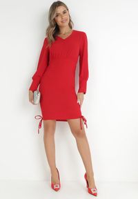 Born2be - Czerwona Sukienka Olonia. Kolor: czerwony. Materiał: tkanina. Wzór: jednolity, gładki. Styl: klasyczny. Długość: mini #3