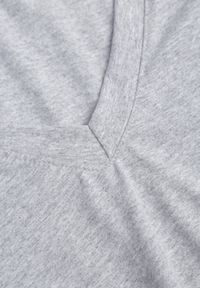 Renee - Szary T-shirt Bawełniany z Dekoltem w V Adozixie. Okazja: na co dzień. Kolor: szary. Materiał: bawełna. Styl: street, casual #8
