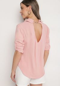 Born2be - Różowa Koszula z Regulacją przy Rękawach Adevere. Okazja: na co dzień. Typ kołnierza: kołnierzyk klasyczny. Kolor: różowy. Materiał: jeans. Długość rękawa: długi rękaw. Długość: długie. Styl: klasyczny, elegancki, casual