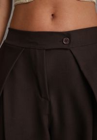 Renee - Brązowe Garniturowe Spodnie High Waist Wide Leg z Zakładkami w Pasie Philisia. Stan: podwyższony. Kolor: brązowy. Styl: elegancki #5