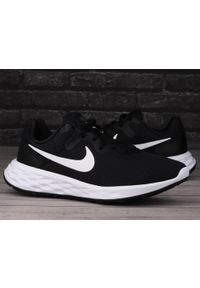 Nike - Buty do biegania na co dzień męskie NIKE REVOLUTION siateczka. Okazja: na co dzień. Kolor: czarny, biały, wielokolorowy. Model: Nike Revolution. Sport: bieganie