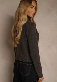 Renee - Brązowy Prosty Kardigan z Wełną z Okrągłym Dekoltem Reianvela. Kolor: brązowy. Materiał: wełna. Długość rękawa: długi rękaw. Długość: krótkie. Styl: klasyczny #4