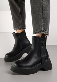 Born2be - Czarne Botki Sztyblety na Platformie z Metalicznymi Zdobieniami przy Cholewce Tulirina. Okazja: na co dzień. Zapięcie: zamek. Kolor: czarny. Materiał: jeans, skóra. Szerokość cholewki: normalna. Wzór: aplikacja. Obcas: na platformie. Styl: casual, rockowy