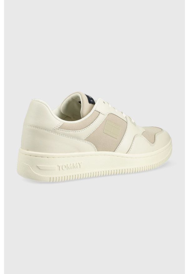 Tommy Jeans sneakersy Mix Basket kolor beżowy. Nosek buta: okrągły. Zapięcie: sznurówki. Kolor: beżowy. Materiał: guma