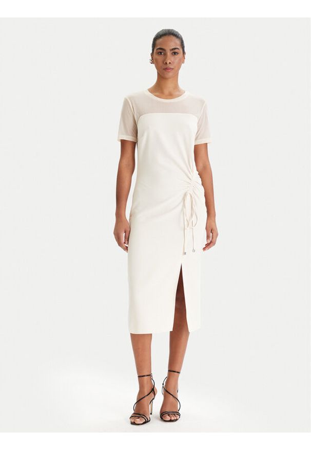 Patrizia Pepe Sukienka koktajlowa 8A1596/A701-W409 Écru Regular Fit. Materiał: syntetyk. Styl: wizytowy
