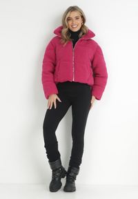 Born2be - Fuksjowa Kurtka Futerko Teddy Zychee. Okazja: na co dzień, na spacer. Kolor: różowy. Materiał: futro. Długość rękawa: długi rękaw. Długość: długie. Styl: casual, elegancki #9