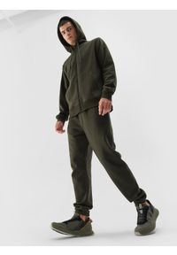 4f - Bluza dresowa rozpinana z kapturem męska - khaki. Okazja: na co dzień. Typ kołnierza: kaptur. Kolor: wielokolorowy, brązowy, oliwkowy. Materiał: dresówka. Długość rękawa: długi rękaw. Długość: długie. Styl: casual, sportowy, klasyczny