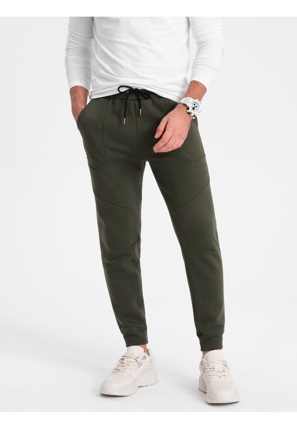 Ombre Clothing - Spodnie męskie dresowe joggery - oliwkowe V2 - Rozmiar: L. Kolor: oliwkowy. Materiał: dresówka. Wzór: geometria