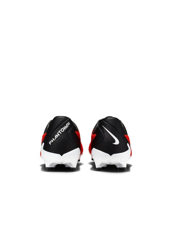 Buty piłkarskie męskie Nike Phantom Gx Academy. Zapięcie: sznurówki. Kolor: wielokolorowy. Materiał: materiał. Szerokość cholewki: normalna. Sport: piłka nożna
