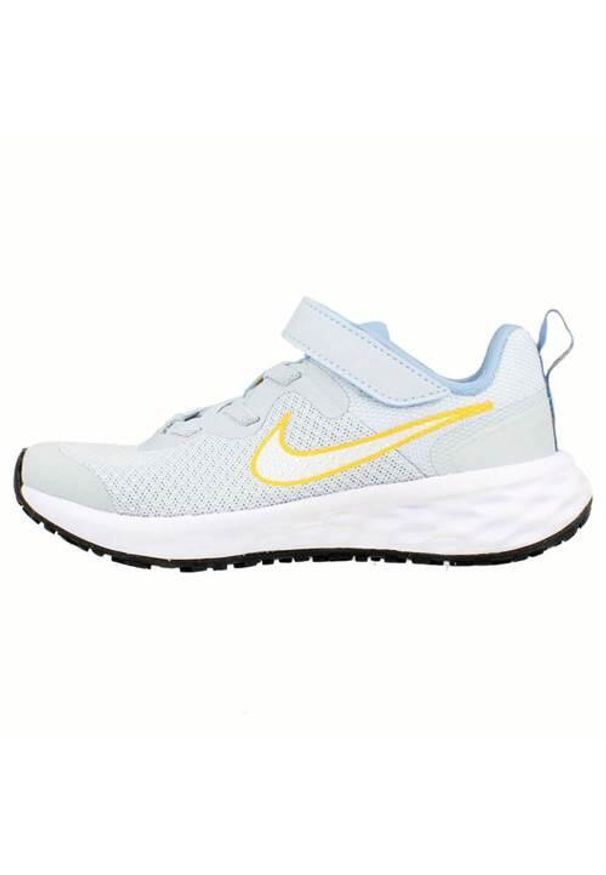 Buty do chodzenia dla dzieci Nike Revolution 6. Zapięcie: rzepy. Kolor: biały. Materiał: guma, materiał, tkanina, syntetyk. Szerokość cholewki: normalna. Model: Nike Revolution. Sport: turystyka piesza