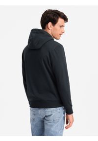 Ombre Clothing - Męska dresowa bluza kangurka z kapturem BASIC – czarna V9 - Rozmiar: M. Okazja: na co dzień. Typ kołnierza: kaptur. Kolor: czarny. Materiał: dresówka. Wzór: jednolity. Styl: sportowy, casual #9