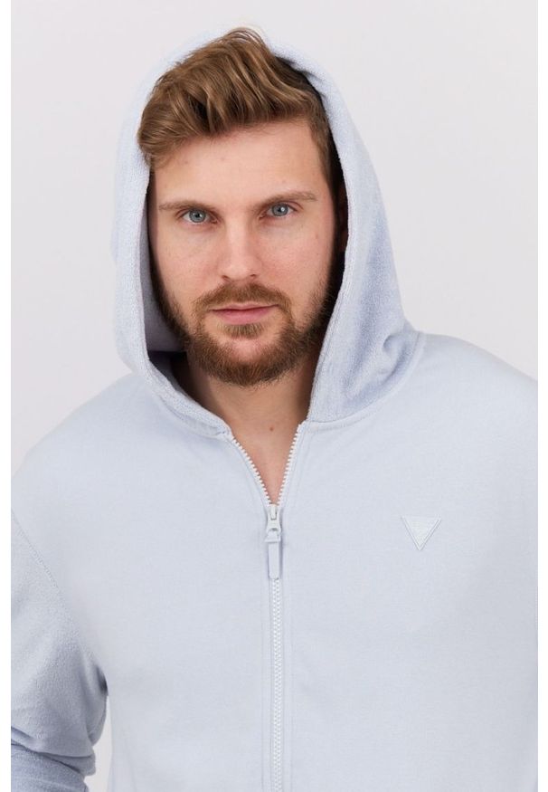Guess - GUESS Błękitna bluza męska z kapturem z frotte. Typ kołnierza: kaptur. Kolor: niebieski