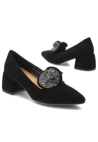 Czarne Czółenka S.Barski Eleganckie Buty Damskie Z Broszką. Kolor: czarny. Szerokość cholewki: normalna. Wzór: aplikacja. Obcas: na obcasie. Styl: elegancki. Wysokość obcasa: średni #4