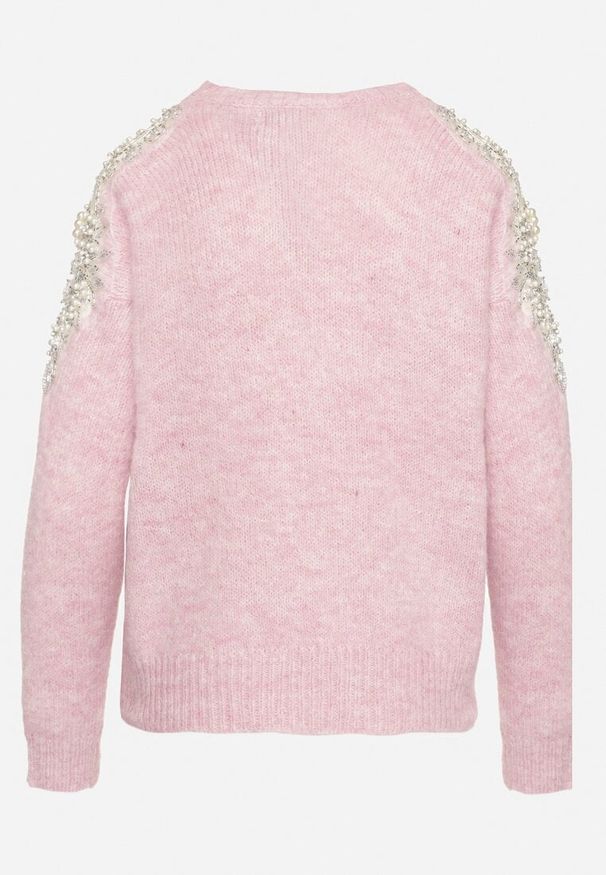 Born2be - Różowy Sweter Ozdobiony Cekinami Cyrkoniami i Perełkami z Wełną Tiavella. Okazja: na co dzień. Kolor: różowy. Materiał: wełna. Długość rękawa: długi rękaw. Długość: długie. Wzór: aplikacja. Sezon: jesień, zima. Styl: casual