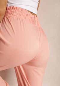 Renee - Różowe Spodnie Asoon. Kolor: różowy. Materiał: tkanina, materiał. Długość: krótkie. Wzór: gładki. Styl: sportowy, elegancki #3