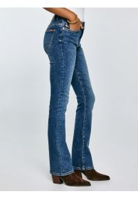 Big-Star - Jeansy damskie granatowe Adela Bootcut 536. Okazja: na co dzień. Stan: podwyższony. Kolor: niebieski. Styl: retro, klasyczny, casual