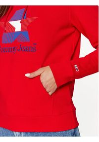 Tommy Jeans Bluza Star DW0DW17690 Czerwony Regular Fit. Kolor: czerwony. Materiał: bawełna