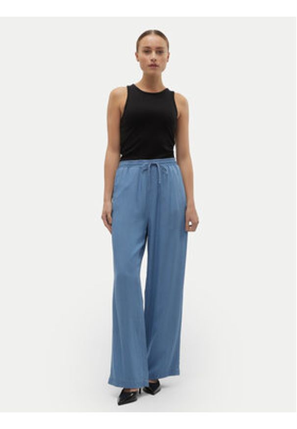 Vero Moda Spodnie materiałowe Bree 10304898 Niebieski Loose Fit. Kolor: niebieski. Materiał: lyocell