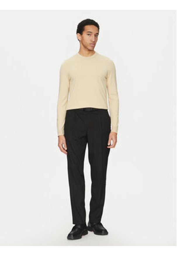 Hugo - HUGO Sweter San Cody 50532074 Beżowy Slim Fit. Kolor: beżowy. Materiał: wiskoza