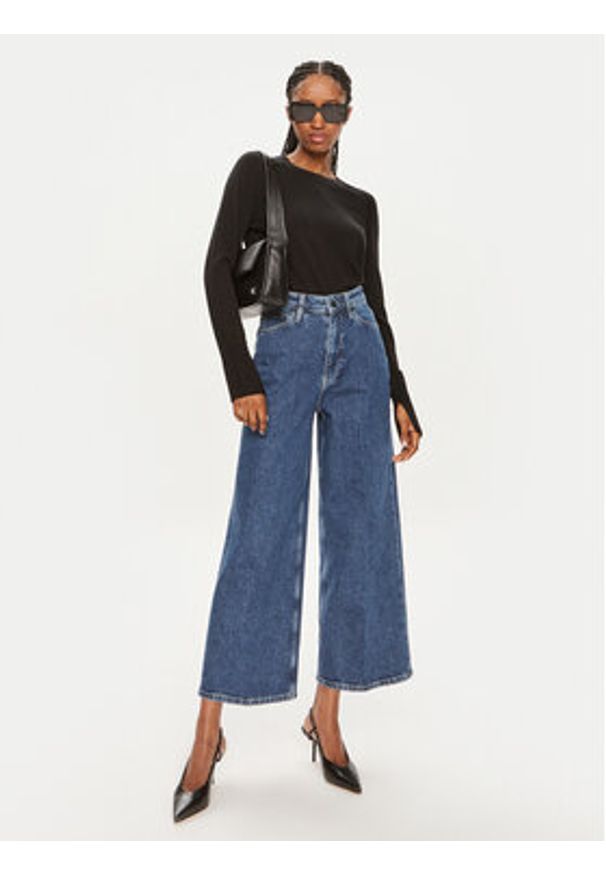 Calvin Klein Sweter K20K207575 Czarny Regular Fit. Kolor: czarny. Materiał: wełna