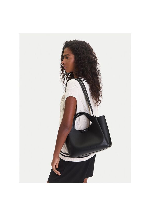 Torebka DKNY. Kolor: czarny