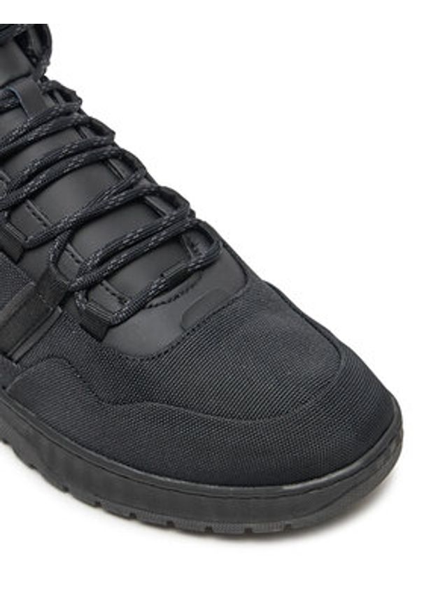 Lacoste Sneakersy T-Clip Mid Trainers 7-48SMA0040 Czarny. Kolor: czarny. Materiał: materiał