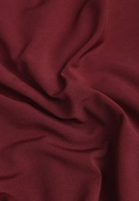 Renee - Bordowa Dopasowana Sukienka Koktajlowa Ozdobiona Marszczeniem Besni. Okazja: na studniówkę. Kolor: czerwony. Wzór: aplikacja. Styl: wizytowy #2