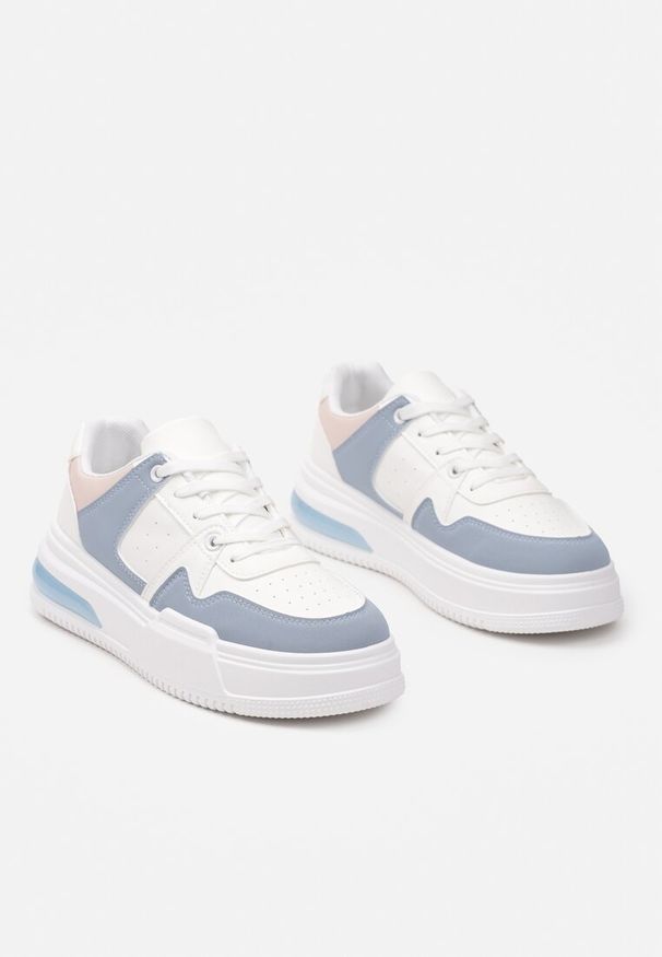 Born2be - Niebiesko-Białe Sznurowane Sneakersy na Grubej Podeszwie Levitellia. Kolor: niebieski. Materiał: jeans