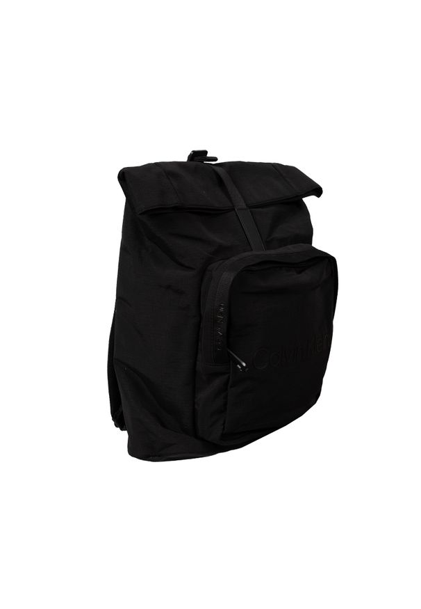 Calvin Klein Plecak "CK Must T+ Roll Top" | K50K510277 BAX | Mężczyzna | Czarny. Kolor: czarny. Materiał: poliamid, poliester. Wzór: napisy. Styl: casual