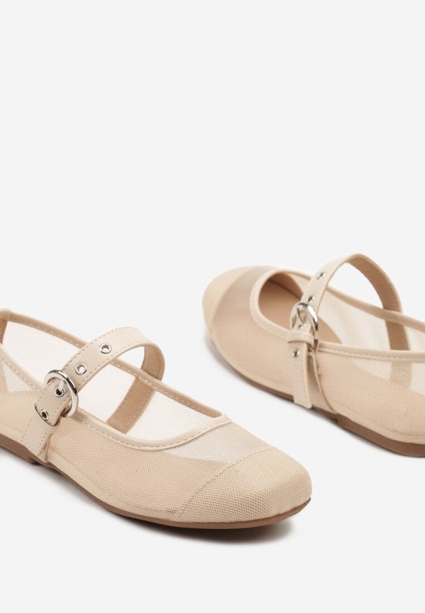Renee - Beżowe Balerinki z Siateczki z Paskiem z Klamerką Adeselle. Okazja: na co dzień, na uczelnię. Zapięcie: pasek. Kolor: beżowy. Materiał: jeans. Styl: klasyczny, elegancki, casual