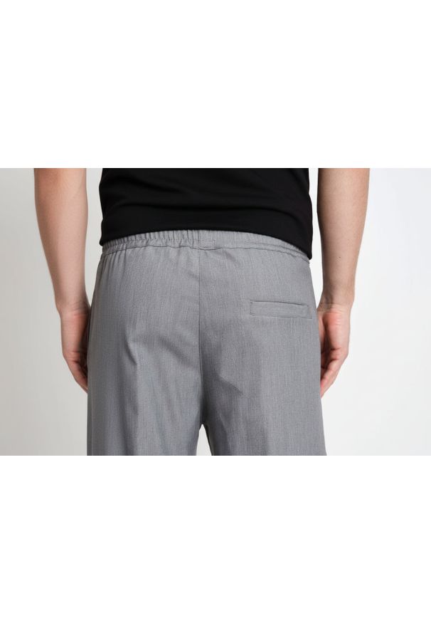 Xagon Man Spodnie | P26032 ZXAG92 | Mężczyzna | Szary. Okazja: na co dzień. Kolor: szary. Materiał: wiskoza, elastan, poliester. Długość: długie. Styl: elegancki, casual, klasyczny, sportowy