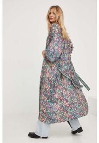 Answear Lab kimono jedwabne kolor zielony oversize wzorzysta. Kolor: zielony. Materiał: jedwab. Styl: wakacyjny #2