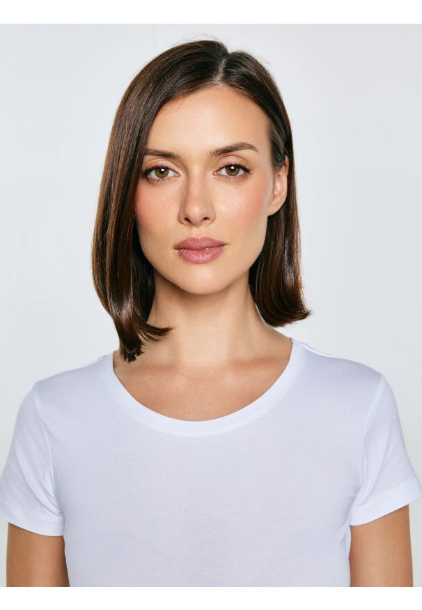 Big-Star - Koszulka damska z bawełny supima biała Supiclassica 101. Kolor: biały. Materiał: bawełna. Styl: klasyczny