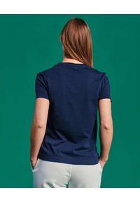 GANT - Granatowy t-shirt Retro Shield. Kolor: niebieski. Materiał: bawełna. Wzór: nadruk. Styl: retro