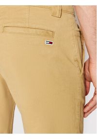 Tommy Jeans Chinosy Scanton DM0DM09595 Brązowy Slim Fit. Kolor: brązowy. Materiał: bawełna