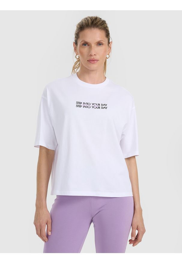 4f - 4F T-shirt oversize z nadrukiem damski - biały S. Kolor: biały. Wzór: nadruk