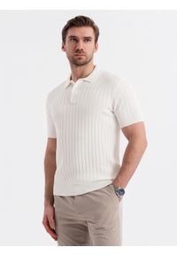 Ombre Clothing - Męska koszulka polo z wiskozą SLIM FIT w pionowy prążek – złamana biel V3. Typ kołnierza: polo. Materiał: wiskoza. Wzór: prążki. Styl: klasyczny, elegancki