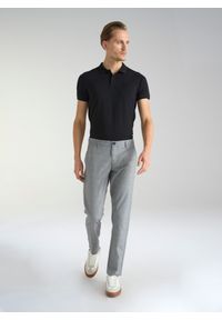 PAKO LORENTE – Szare męskie spodnie chino w kratę P23SF-WX-009-S-S - Pako Lorente. Kolor: szary. Materiał: wiskoza, poliester, elastan