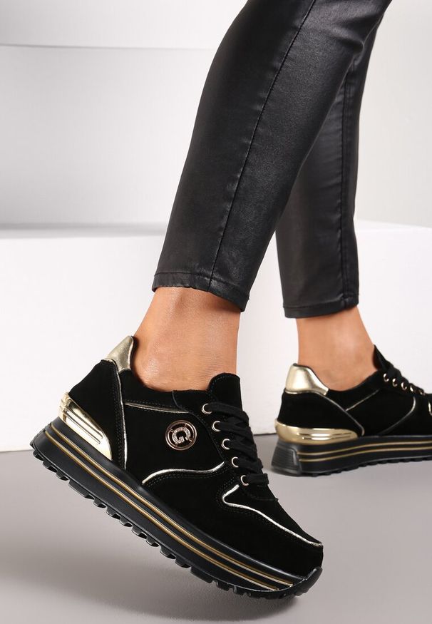 Renee - Czarne Sneakersy na Grubej Podeszwie z Wkładką ze Skóry Naturalnej Rilka. Okazja: na co dzień. Nosek buta: okrągły. Zapięcie: sznurówki. Kolor: czarny. Materiał: skóra. Obcas: na obcasie. Wysokość obcasa: niski