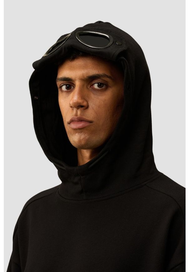 C.P. Company - C.P. COMPANY Czarna męska bluza z kapturem Sweat Hooded, Rozmiar M. Okazja: na co dzień. Typ kołnierza: kaptur. Kolor: czarny. Materiał: bawełna. Wzór: bez wzorów. Styl: casual