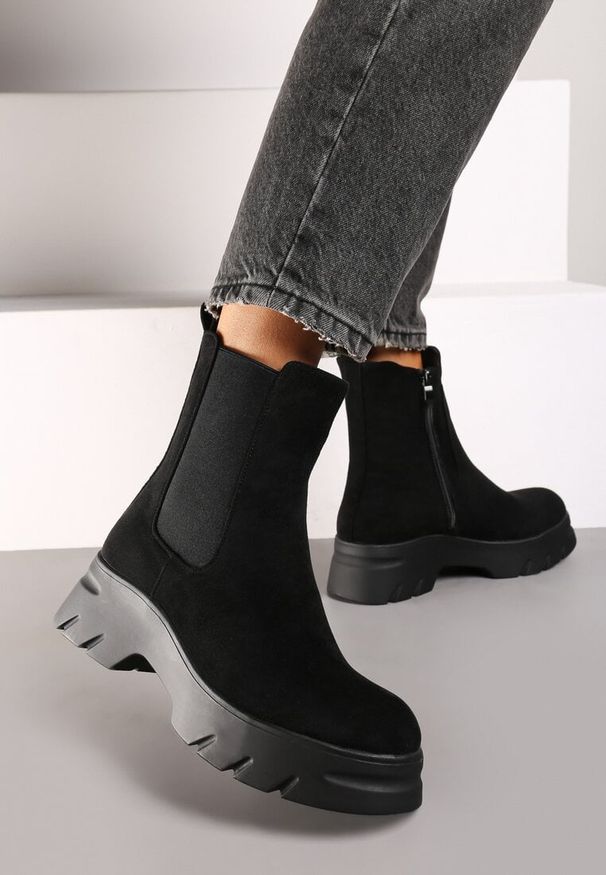 Born2be - Czarne Botki Sztyblety na Grubej Podeszwie z Elastyczną Cholewką Mavirae. Okazja: na co dzień. Kolor: czarny. Materiał: jeans. Szerokość cholewki: normalna. Styl: elegancki, casual, klasyczny