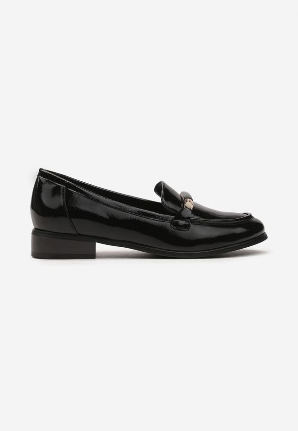 Born2be - Czarne Lakierowane Mokasyny Loafersy z Minimalistyczną Klamrą i Skórzaną Wkładką Sathoma. Zapięcie: klamry. Kolor: czarny. Materiał: lakier, skóra