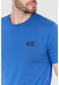 EA7 Emporio Armani - EA7 Niebieski t-shirt męski z czarnym logo. Kolor: niebieski #4