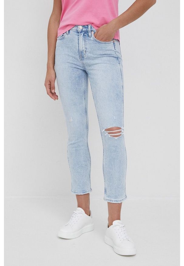 GAP jeansy Vintage damskie medium waist. Kolor: niebieski. Styl: vintage