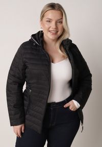 Born2be - Czarna Pikowana Kurtka Przejściowa z Odpinanym Kapturem Tidesse. Kolor: czarny. Materiał: poliester, jeans #1