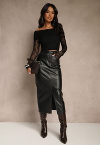 Renee - Czarna Bluzka Longsleeve z Koronki z Odkrytymi Ramionami Unarda. Kolor: czarny. Materiał: koronka. Długość rękawa: długi rękaw. Długość: krótkie. Wzór: koronka