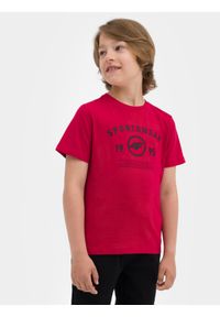 4f - T-shirt z nadrukiem chłopięcy. Kolor: czerwony. Materiał: bawełna. Wzór: nadruk