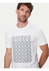 Guess T-Shirt M4YI29 J1314 Biały Slim Fit. Kolor: biały. Materiał: bawełna