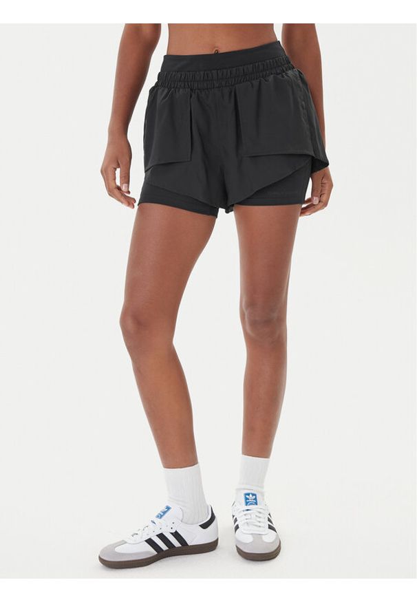 GIRLFRIEND COLLECTIVE - Girlfriend Collective Szorty sportowe Fallon 4093 Czarny Regular Fit. Kolor: czarny. Materiał: syntetyk
