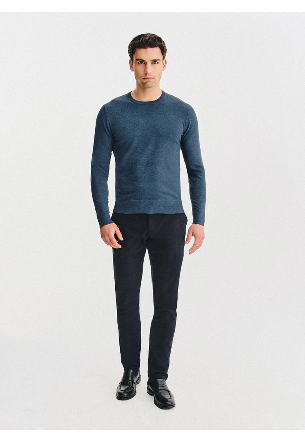 Pako Lorente - PAKO LORENTE – Granatowy sweter męski o-neck. Okazja: na co dzień. Kolor: niebieski. Materiał: poliester, wiskoza. Sezon: jesień. Styl: casual